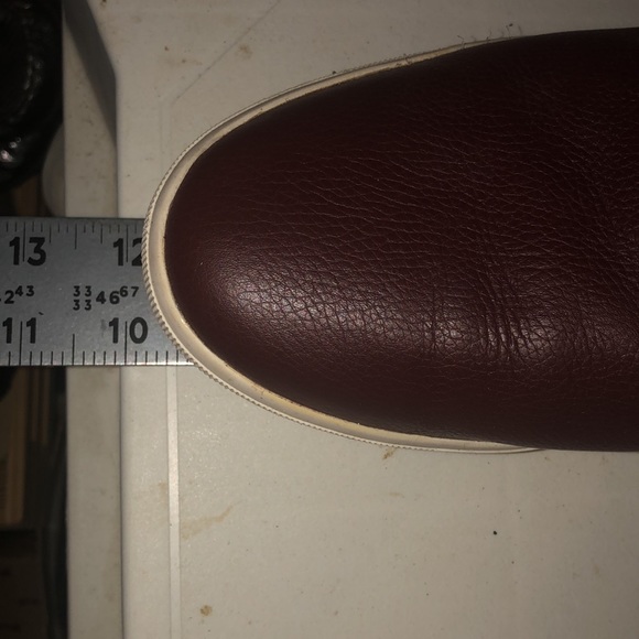 Size 12 Burgundy Isaac Mizrahi Live cloth boots - Picture 2 of 6